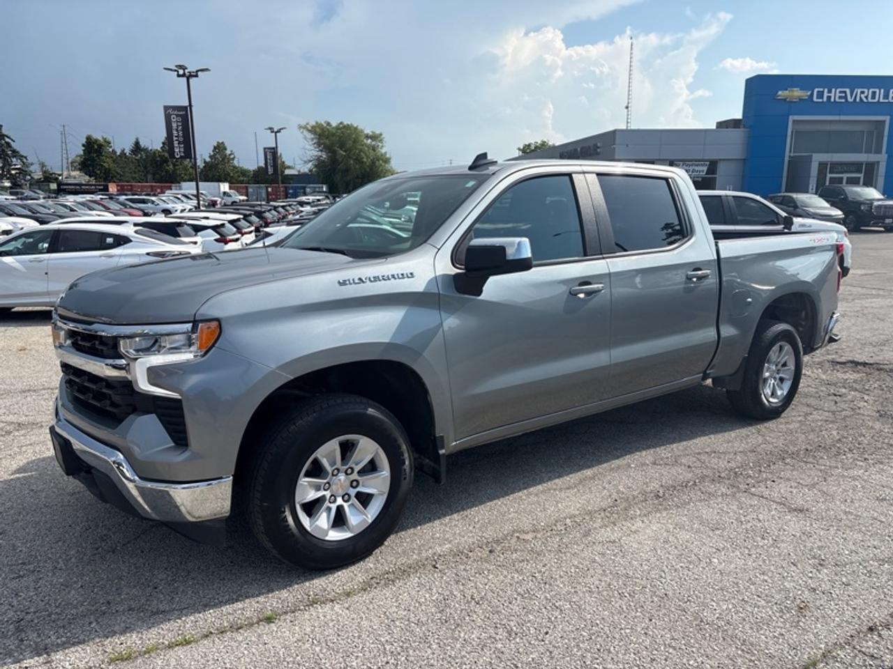 2025 Chevrolet Silverado 1500 LT  5.3L V8| amazing value! Photo