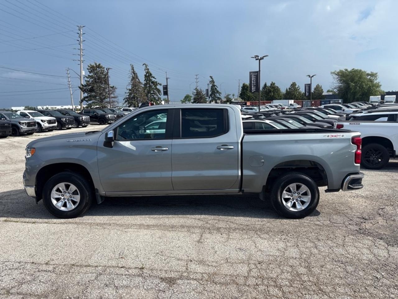 2025 Chevrolet Silverado 1500 LT  5.3L V8| amazing value! Photo