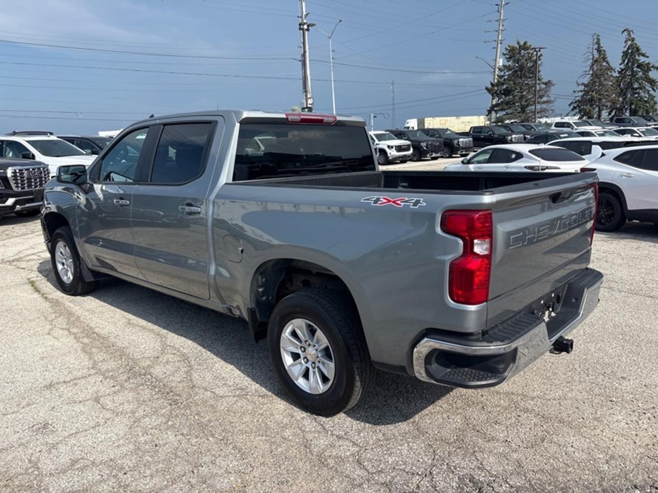 2025 Chevrolet Silverado 1500 LT  5.3L V8| amazing value! Photo