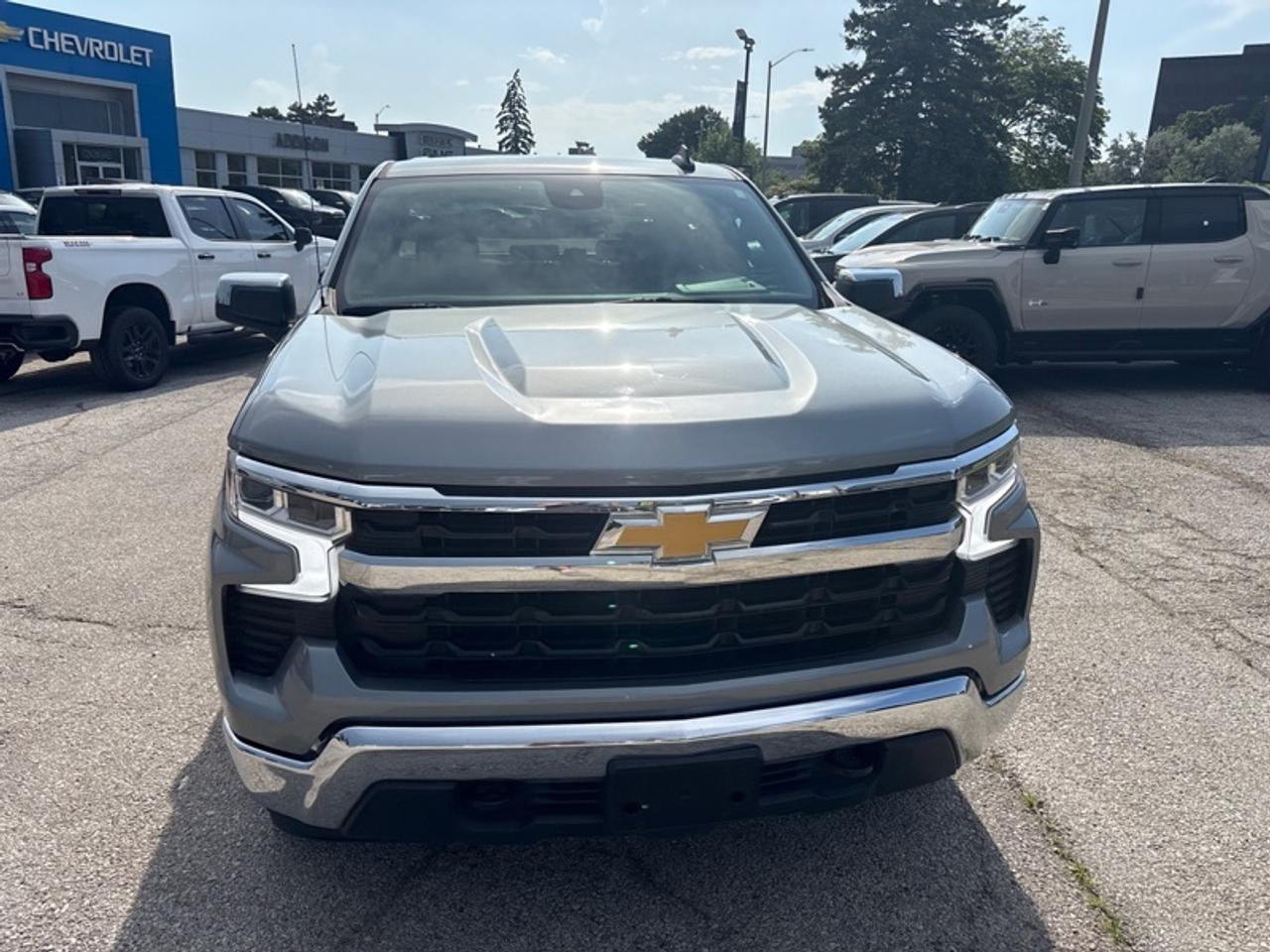 2025 Chevrolet Silverado 1500 LT  5.3L V8| amazing value! Photo