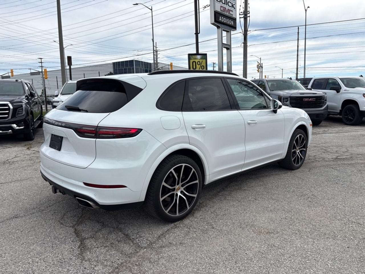 2021 Porsche Cayenne 2 SETS OF TIRES Photo