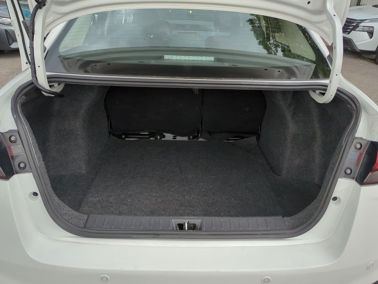 2024 Nissan Versa SV