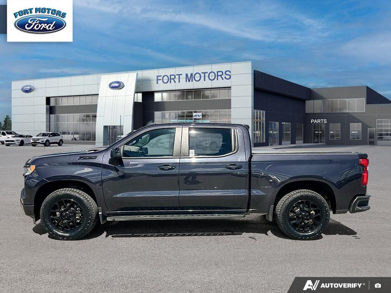 2023 Chevrolet Silverado 1500 RST Photo2