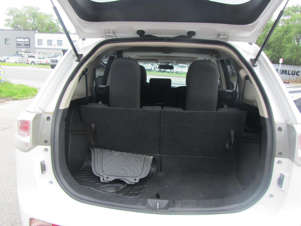 2014 Mitsubishi Outlander 4WD 4dr SE Photo