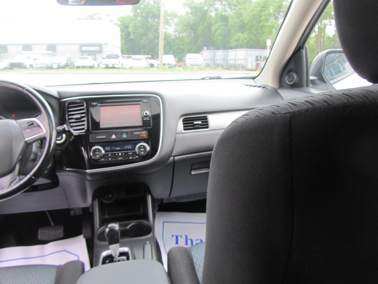 2014 Mitsubishi Outlander 4WD 4dr SE Photo