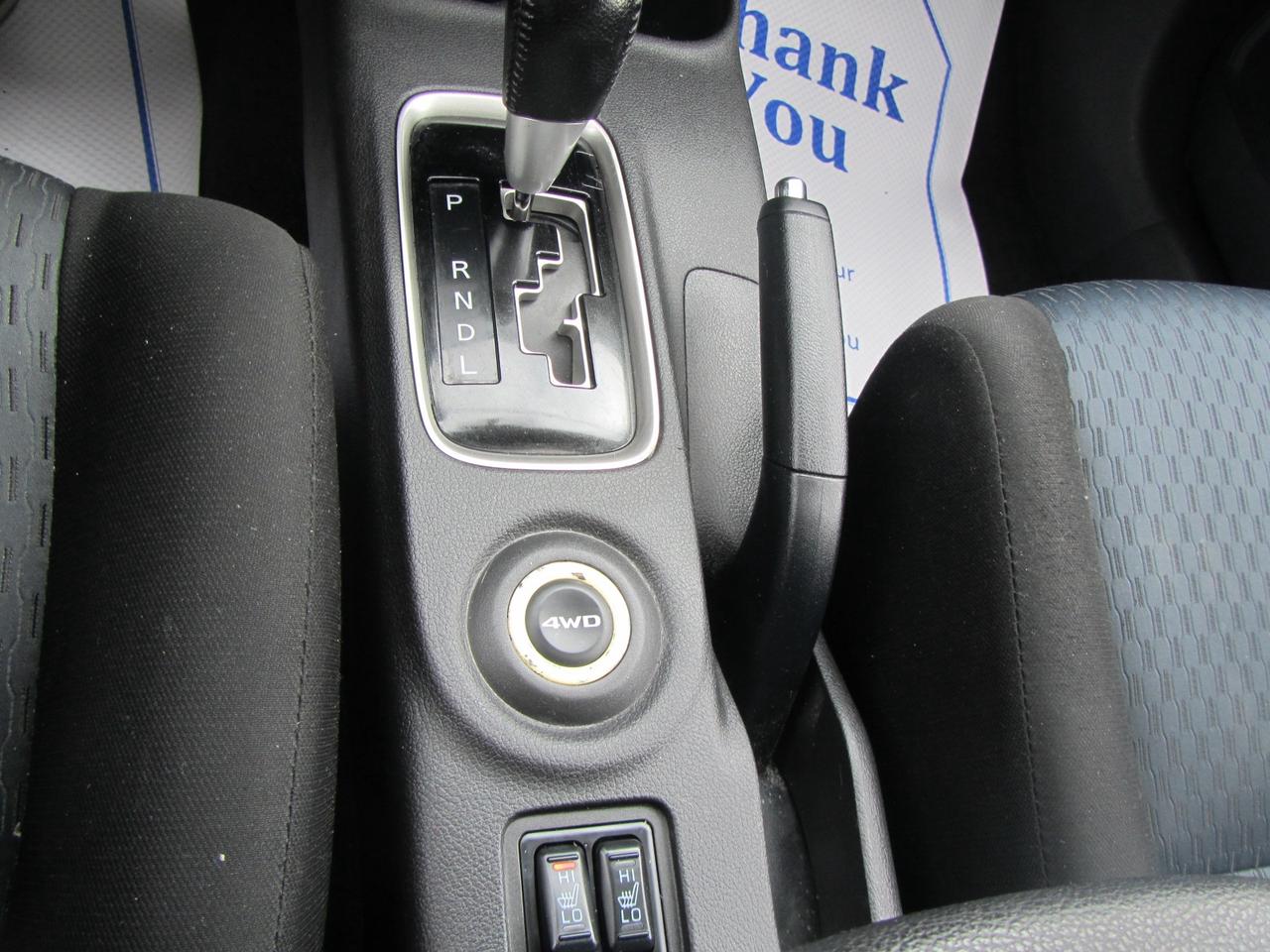 2014 Mitsubishi Outlander 4WD 4dr SE Photo