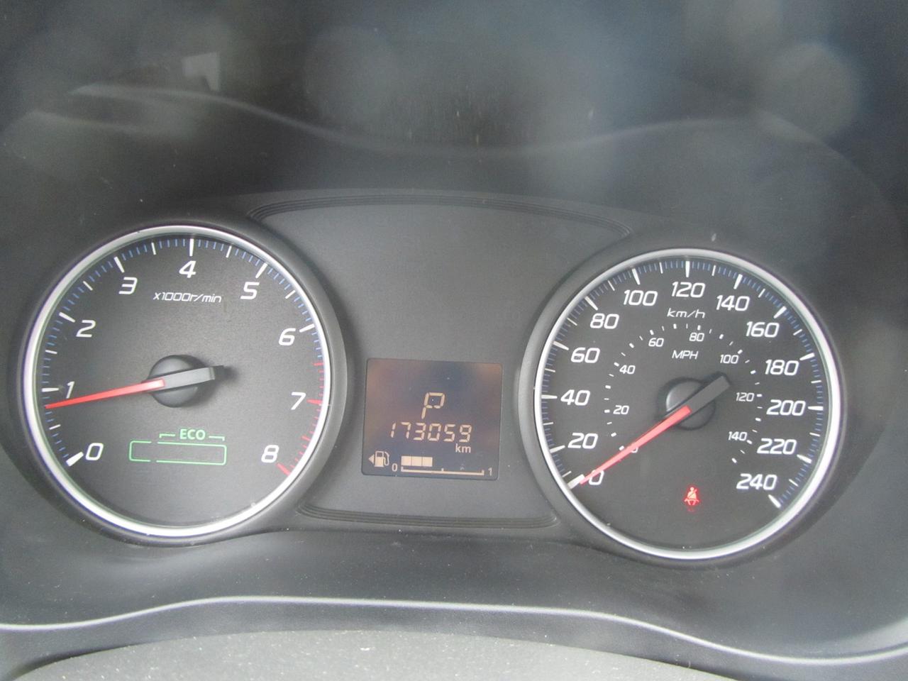 2014 Mitsubishi Outlander 4WD 4dr SE Photo
