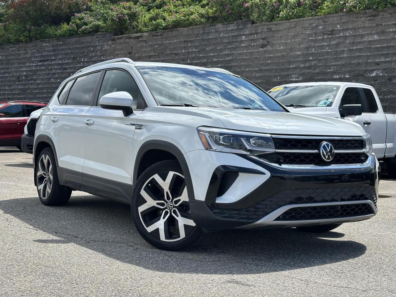 Used 2022 Volkswagen Taos Highline 4MOTION for sale in Saint John, NB