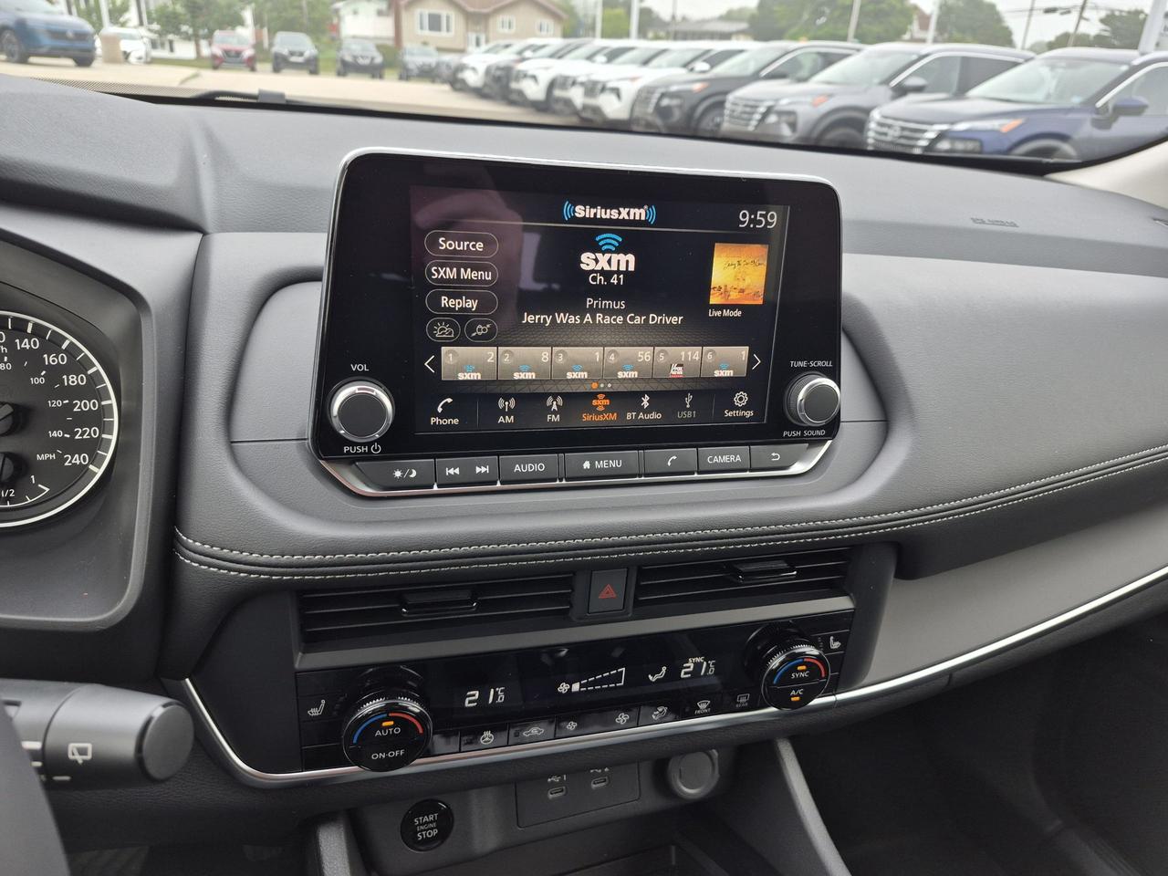 2026 Nissan Rogue S Photo