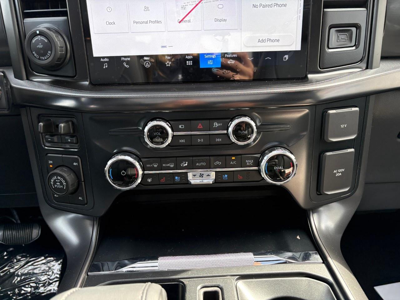 2026 Ford F-150 Lariat 4WD SuperCrew 6.5' Box Photo