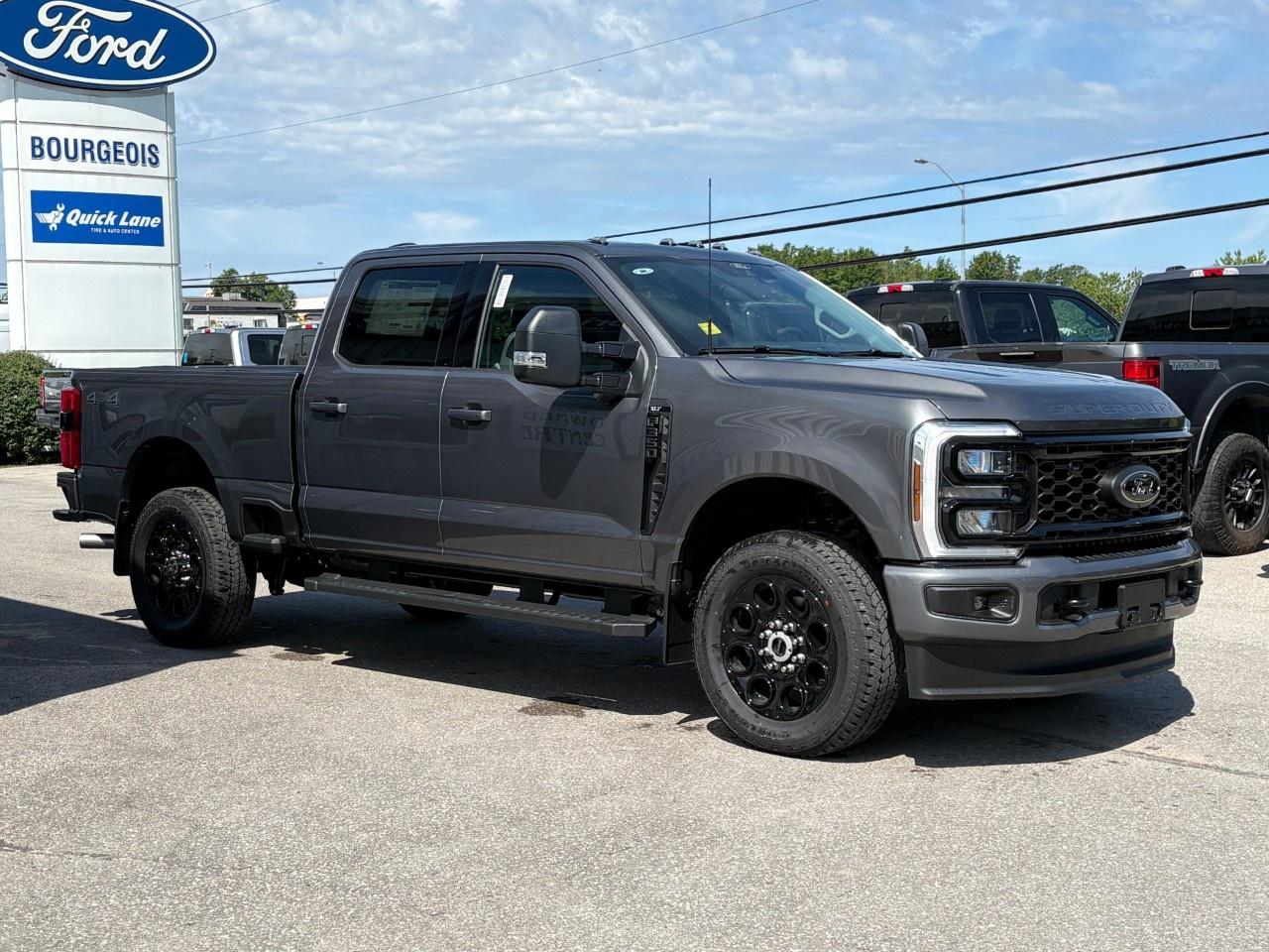2026 Ford F-350 Super Duty SRW XLT 4WD CREW CAB 6.75' BOX Photo4