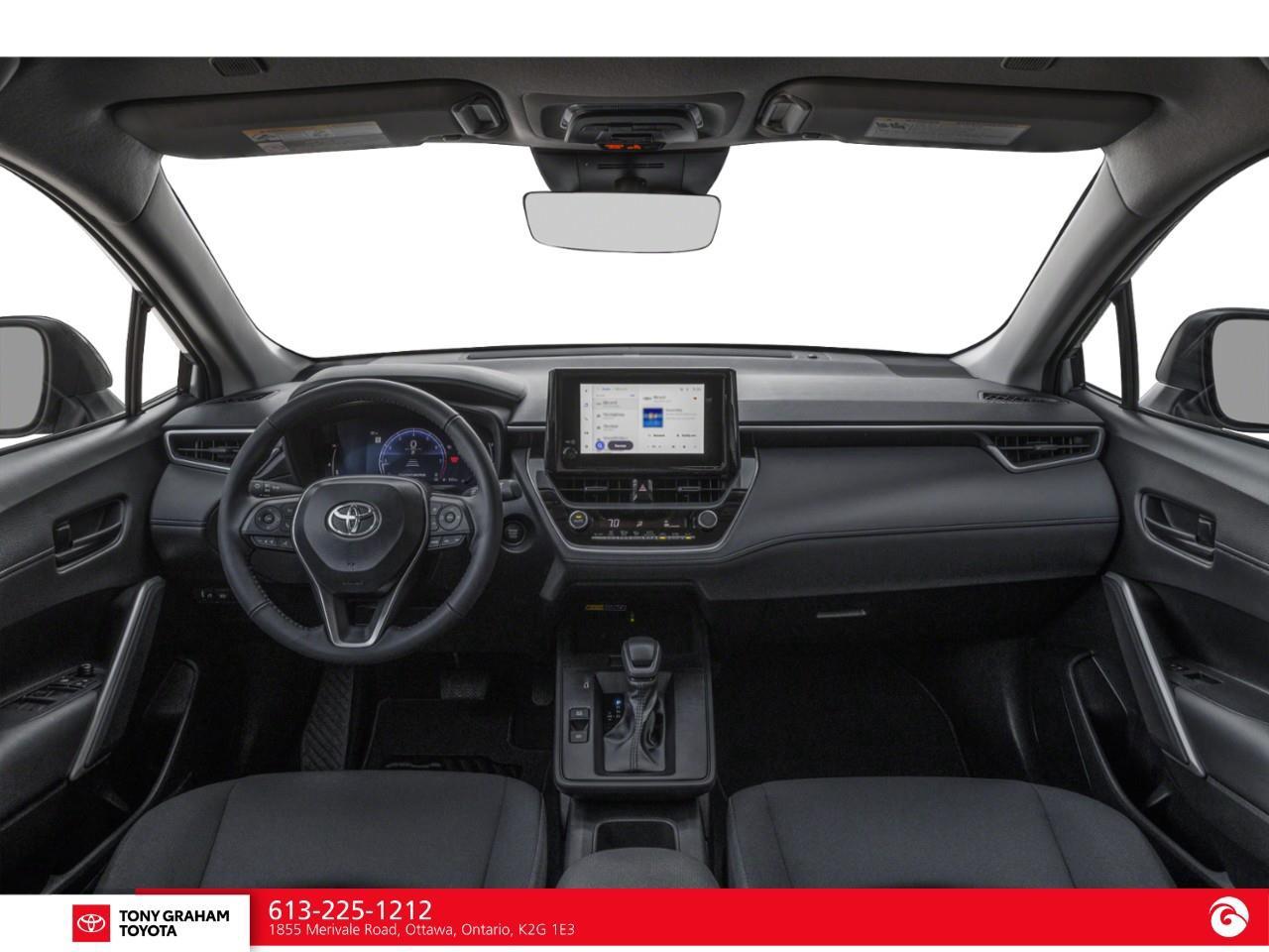 2026 Toyota Corolla Cross LE Photo4