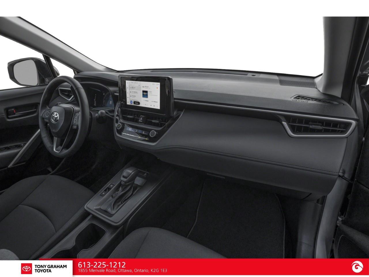 2026 Toyota Corolla Cross LE Photo