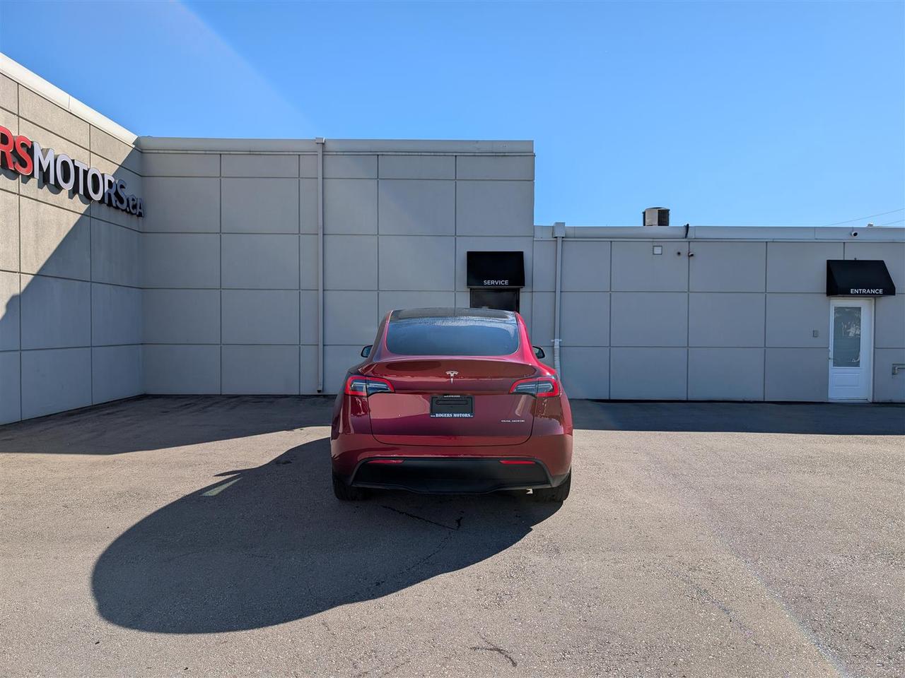2024 Tesla Model Y LONG RANGE AWD - DUAL MOTOR Photo