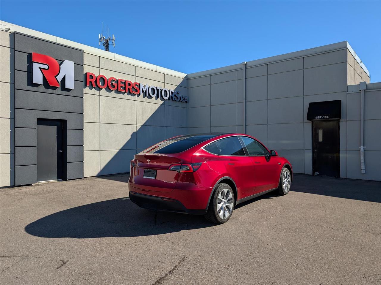 2024 Tesla Model Y LONG RANGE AWD - DUAL MOTOR Photo