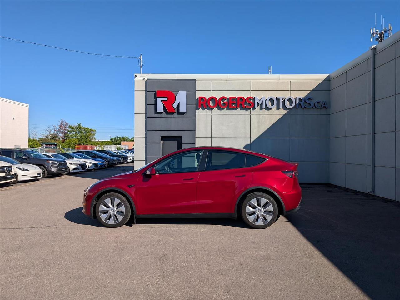 2024 Tesla Model Y LONG RANGE AWD - DUAL MOTOR Photo