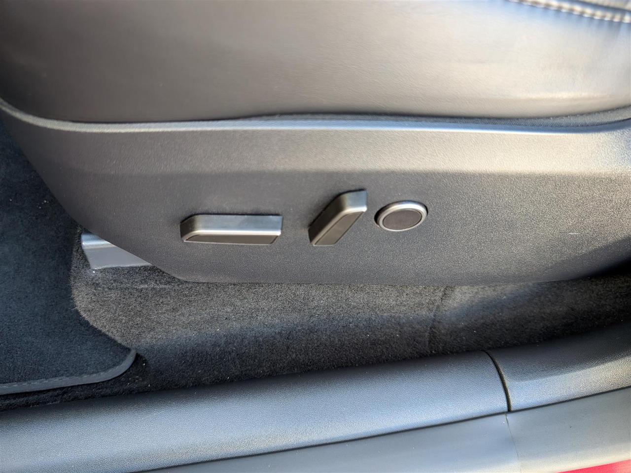 2024 Tesla Model Y LONG RANGE AWD - DUAL MOTOR Photo