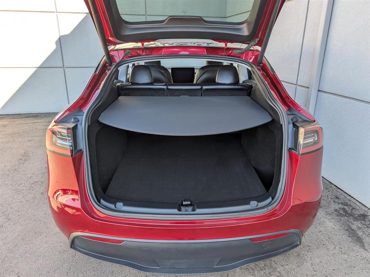 2024 Tesla Model Y LONG RANGE AWD - DUAL MOTOR Photo