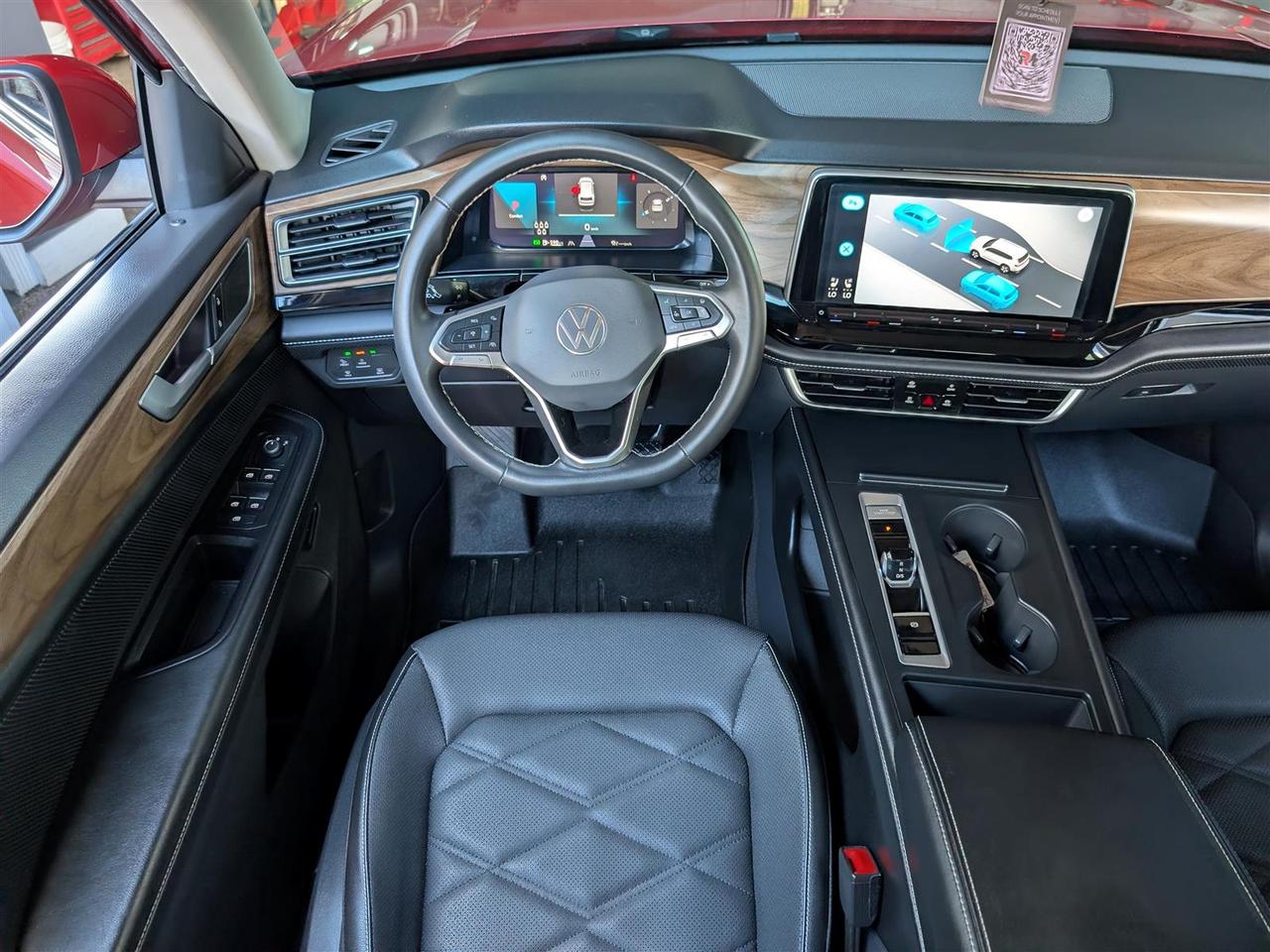 2024 Volkswagen Atlas AWD - LEATHER - REV CAM - TECH FEATS Photo
