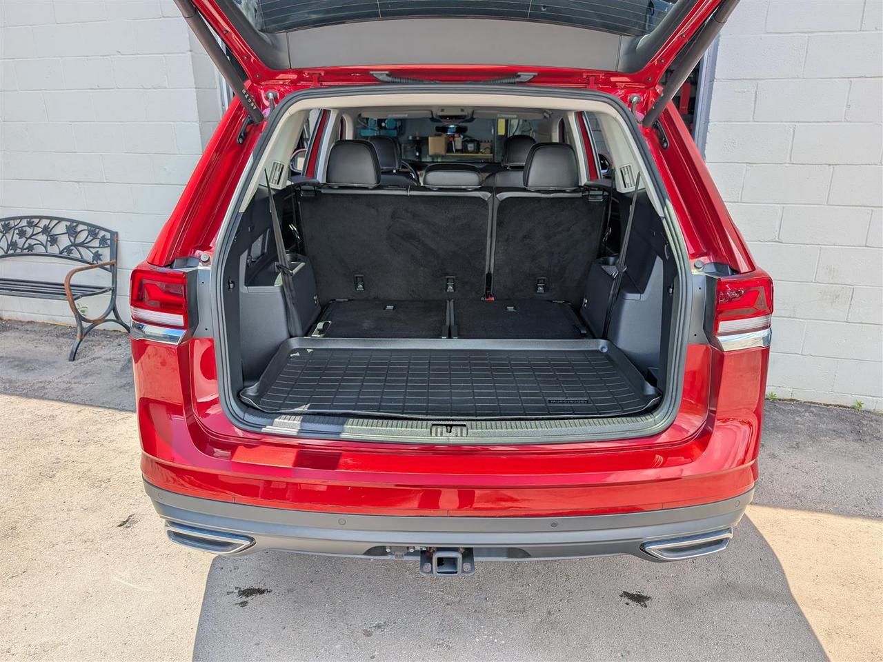 2024 Volkswagen Atlas AWD - LEATHER - REV CAM - TECH FEATS Photo