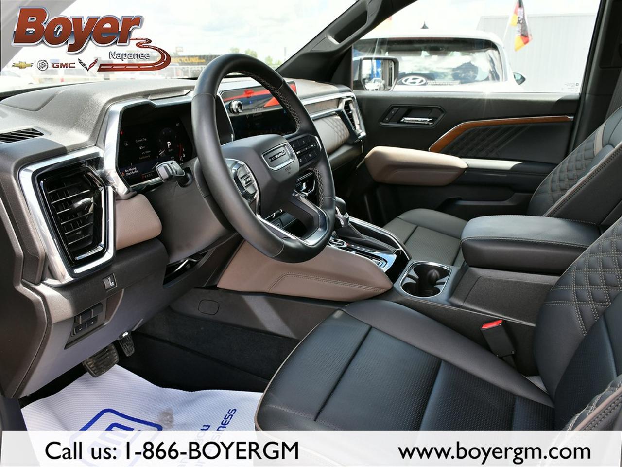 2025 GMC Canyon Crew Cab Short Box 4-Wheel Drive Denali Photo