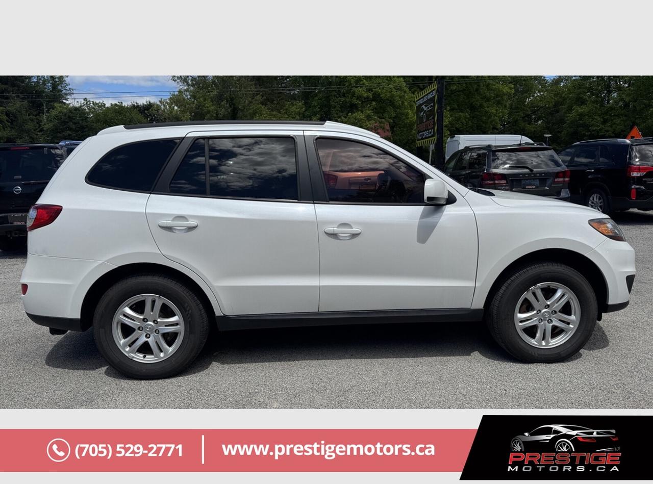 2011 Hyundai Santa Fe GLS Photo