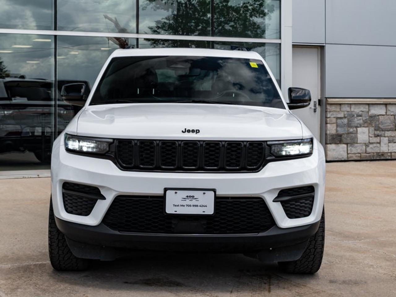 2023 Jeep Grand Cherokee Altitude Photo