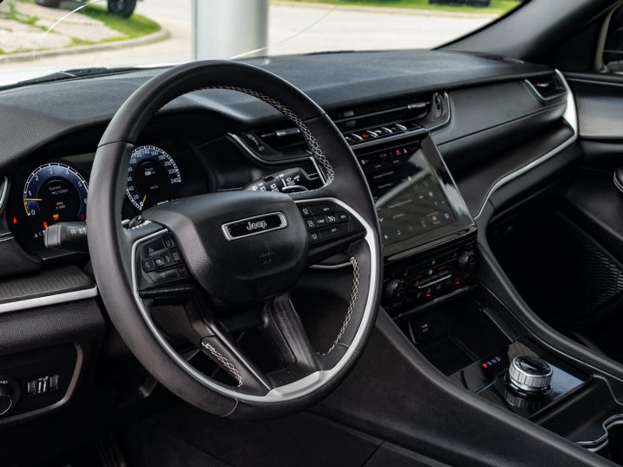 2023 Jeep Grand Cherokee Altitude Photo