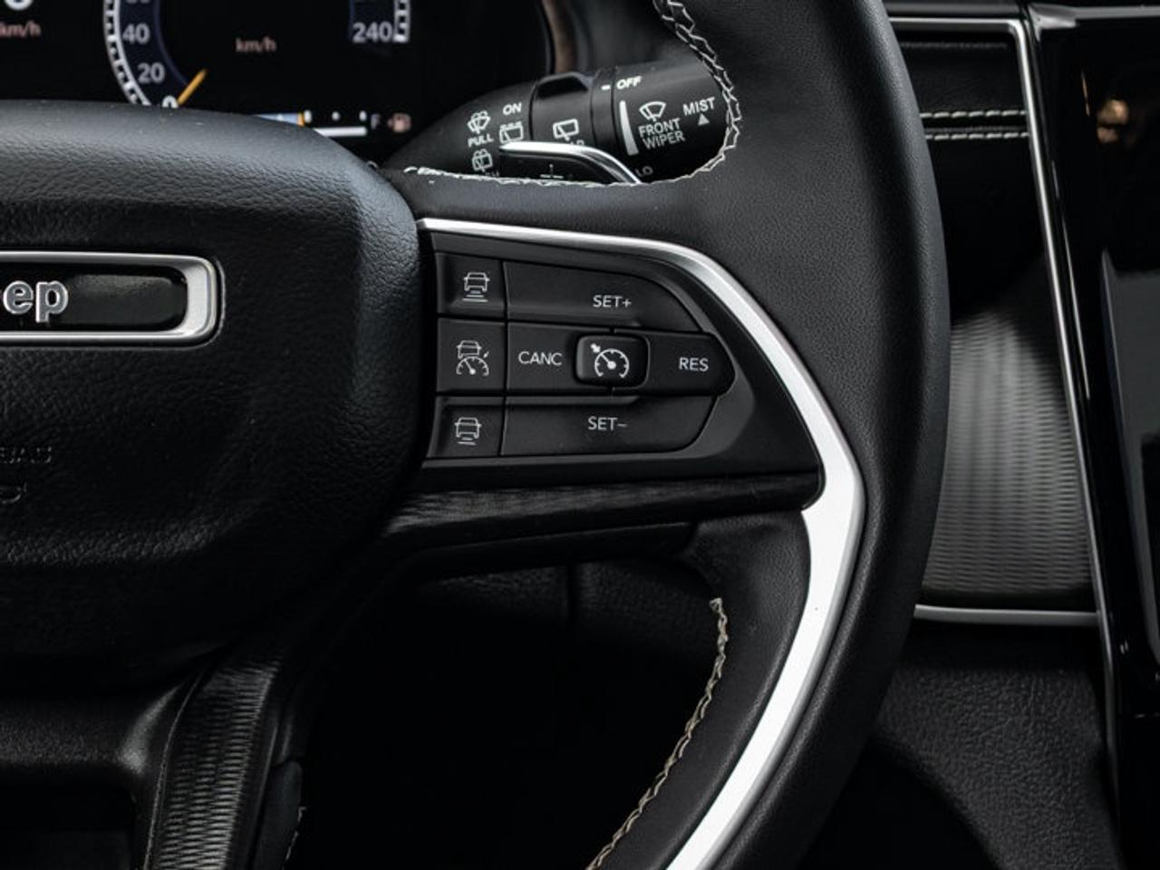 2023 Jeep Grand Cherokee Altitude Photo