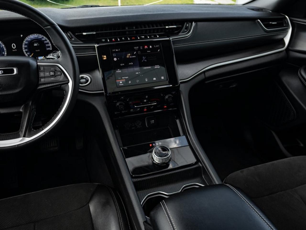 2023 Jeep Grand Cherokee Altitude Photo