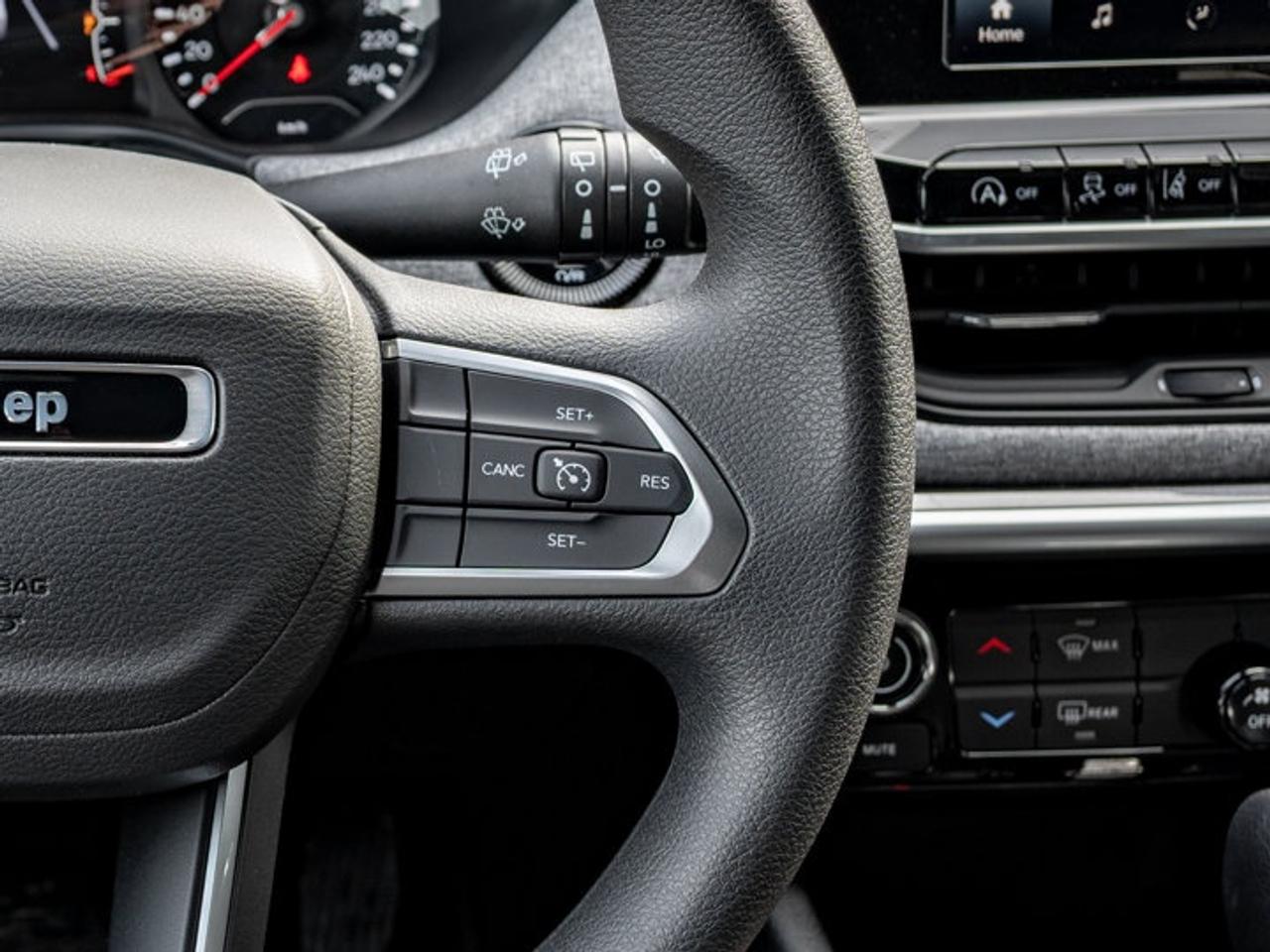 2025 Jeep Compass Sport Photo