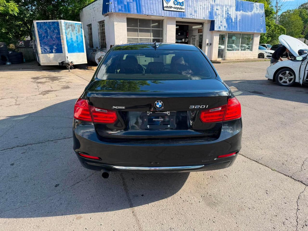 2015 BMW 3 Series 4dr Sdn 320i xDrive AWD Photo