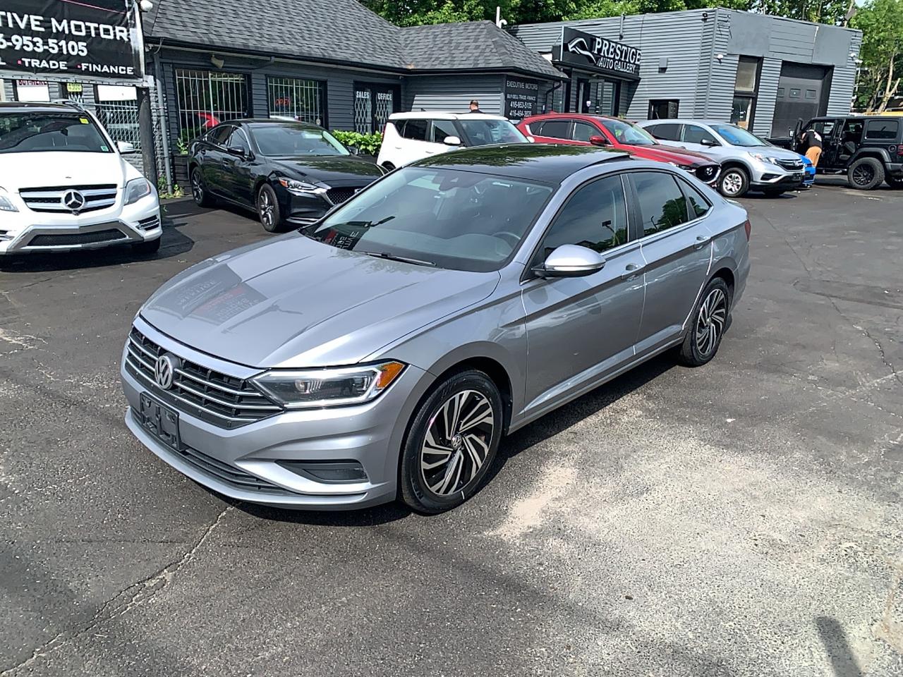 2021 Volkswagen Jetta EXECLINE/ LOADED / LEATHER /ROOF / NAVI / MINT /AC - Photo #1