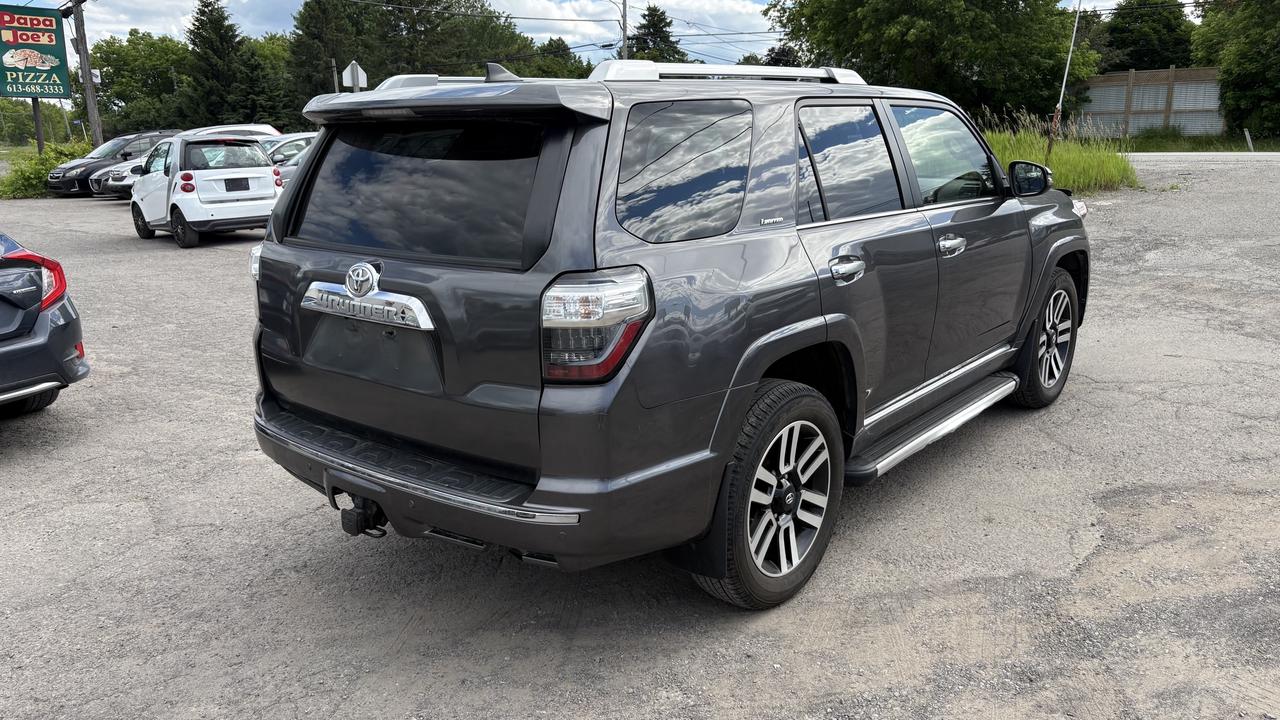 2016 Toyota 4Runner SR5 Photo4