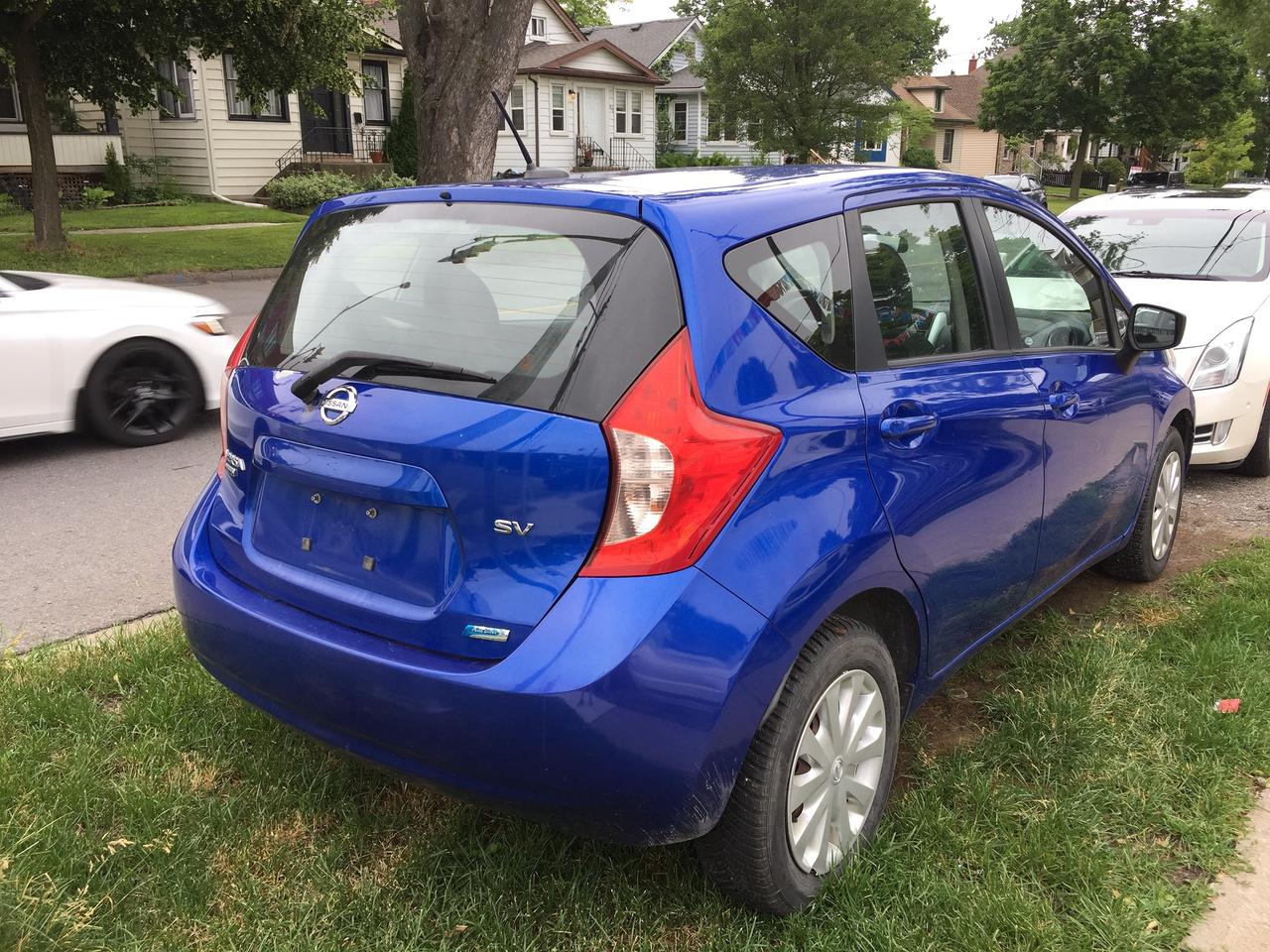 2015 Nissan Versa Note SV Low Km's-CarFax Clean Super Deal...! Photo