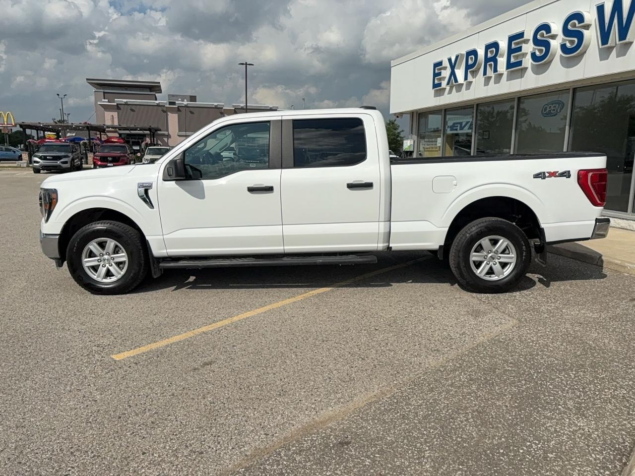 2023 Ford F-150 SUPERCREW, LONG BOX WITH 3.5L ECOBOOST! TOW PACK! Photo