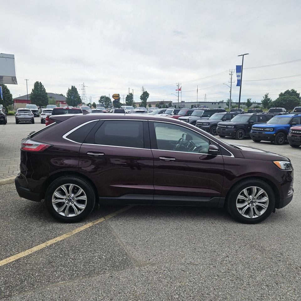 2019 Ford Edge TITANIUM, AWD, 2L, LEATHER, PANO ROOF, 19" RIMS! Photo3