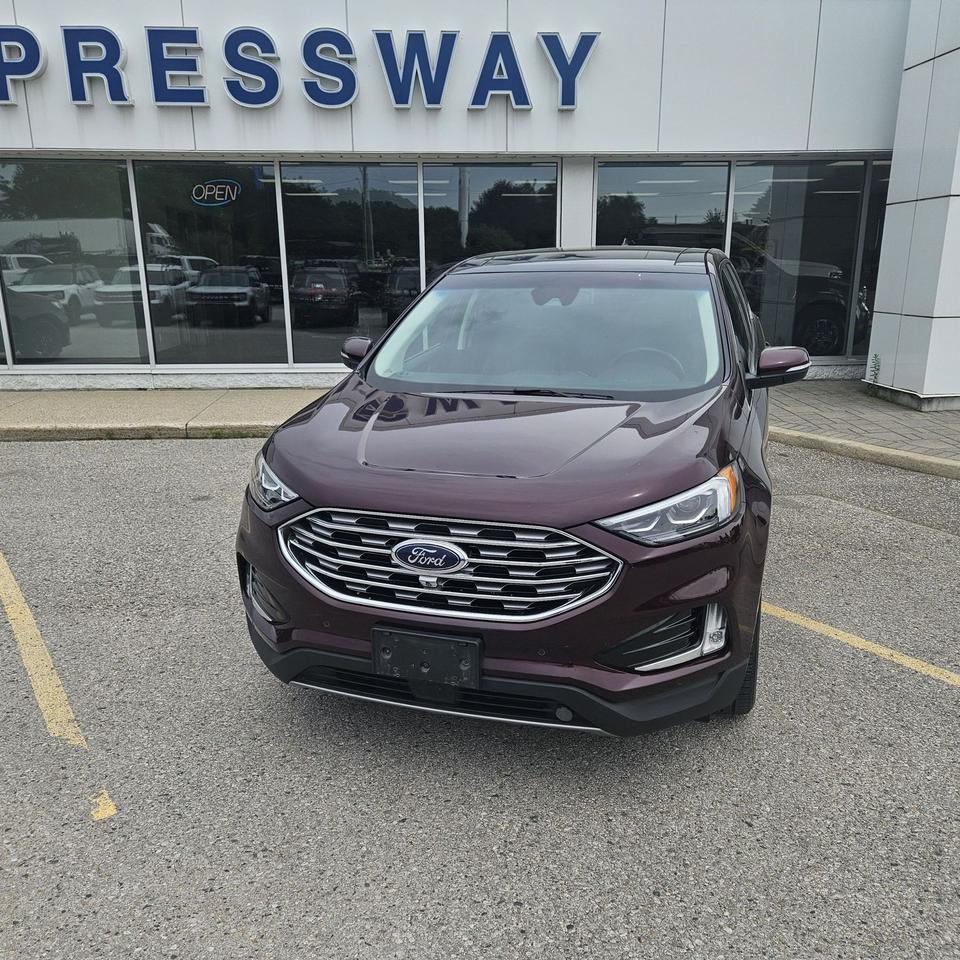 2019 Ford Edge TITANIUM, AWD, 2L, LEATHER, PANO ROOF, 19" RIMS! Photo1