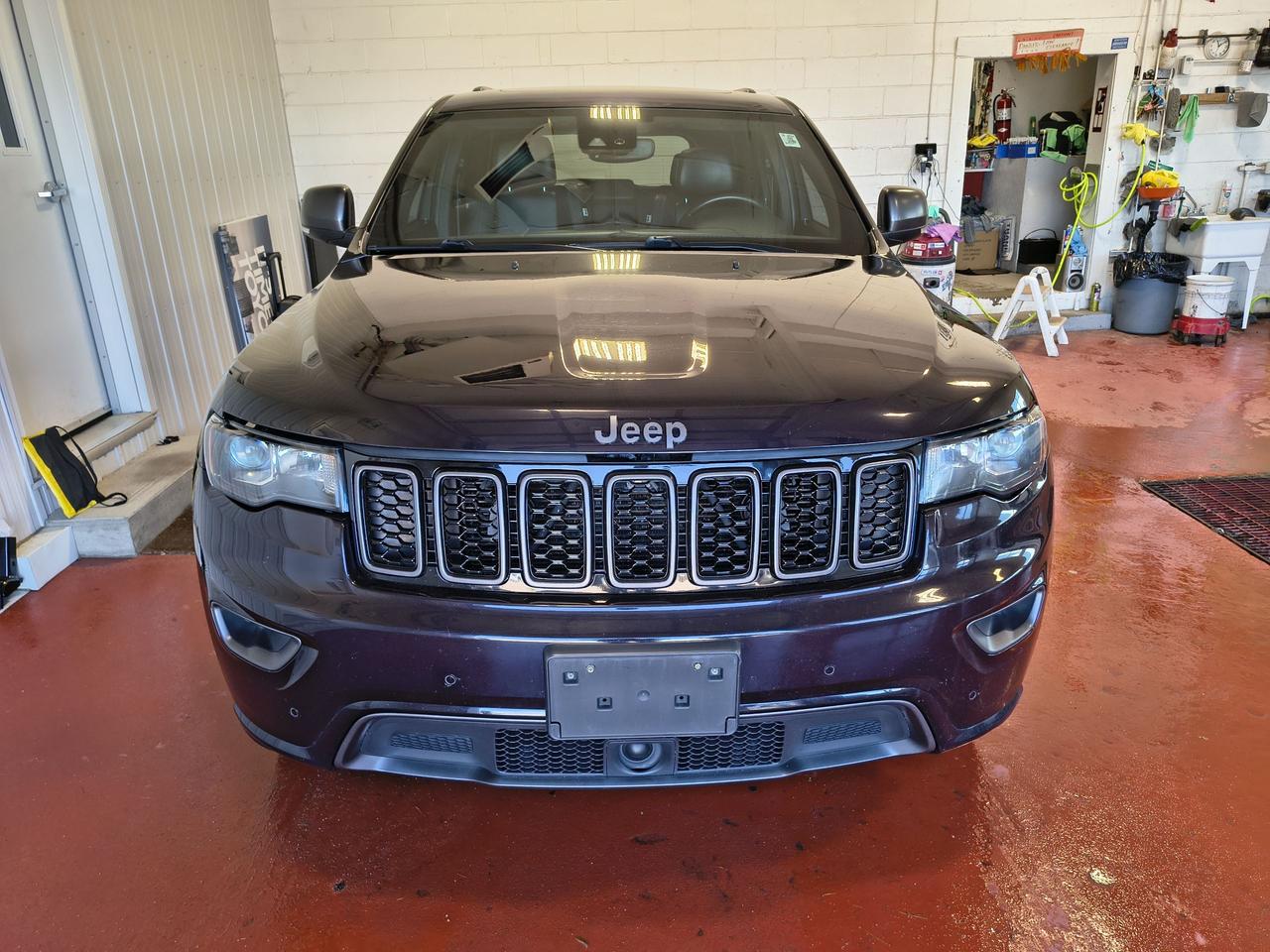 2021 Jeep Grand Cherokee 80th Anniversary Edition Photo0