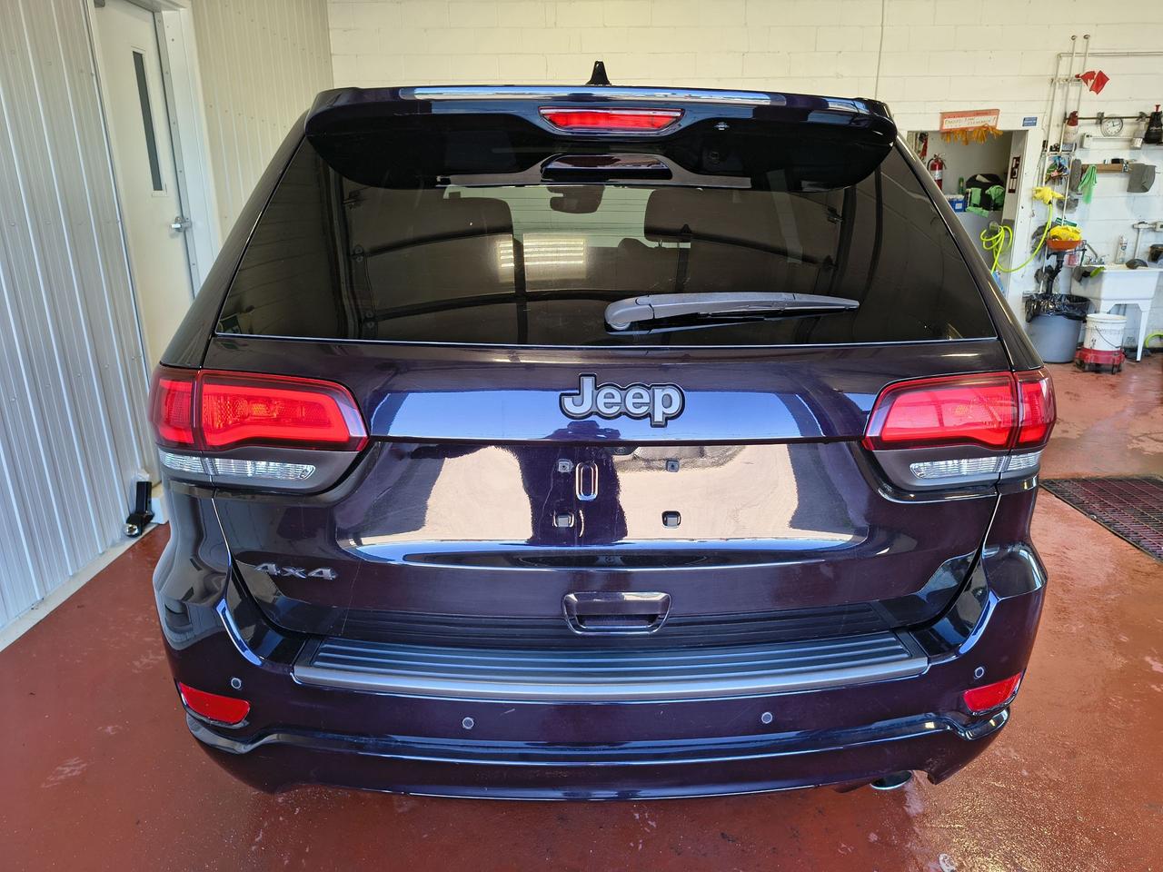 2021 Jeep Grand Cherokee 80th Anniversary Edition Photo0