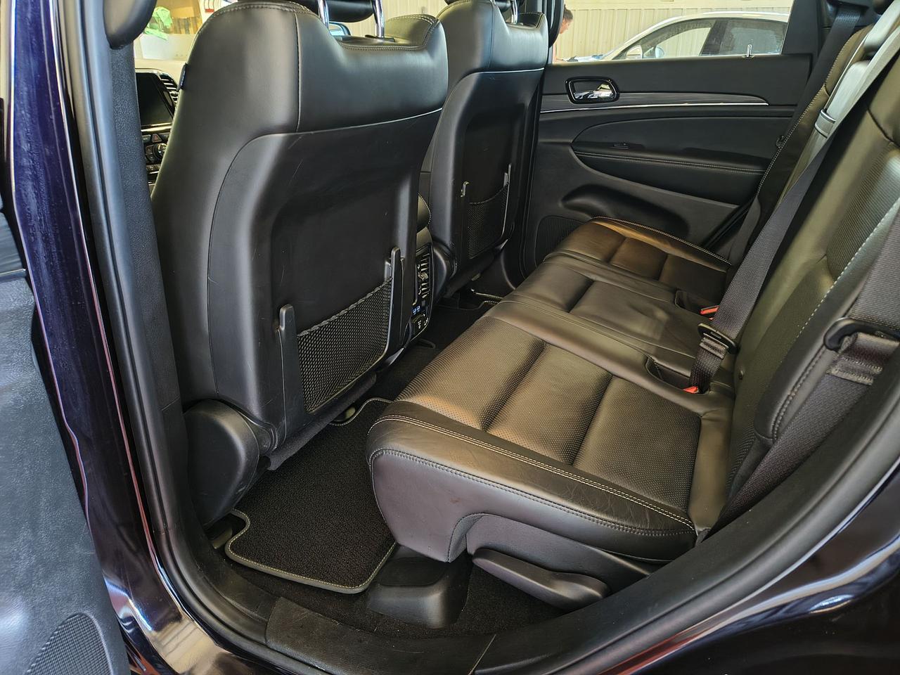 2021 Jeep Grand Cherokee 80th Anniversary Edition Photo0
