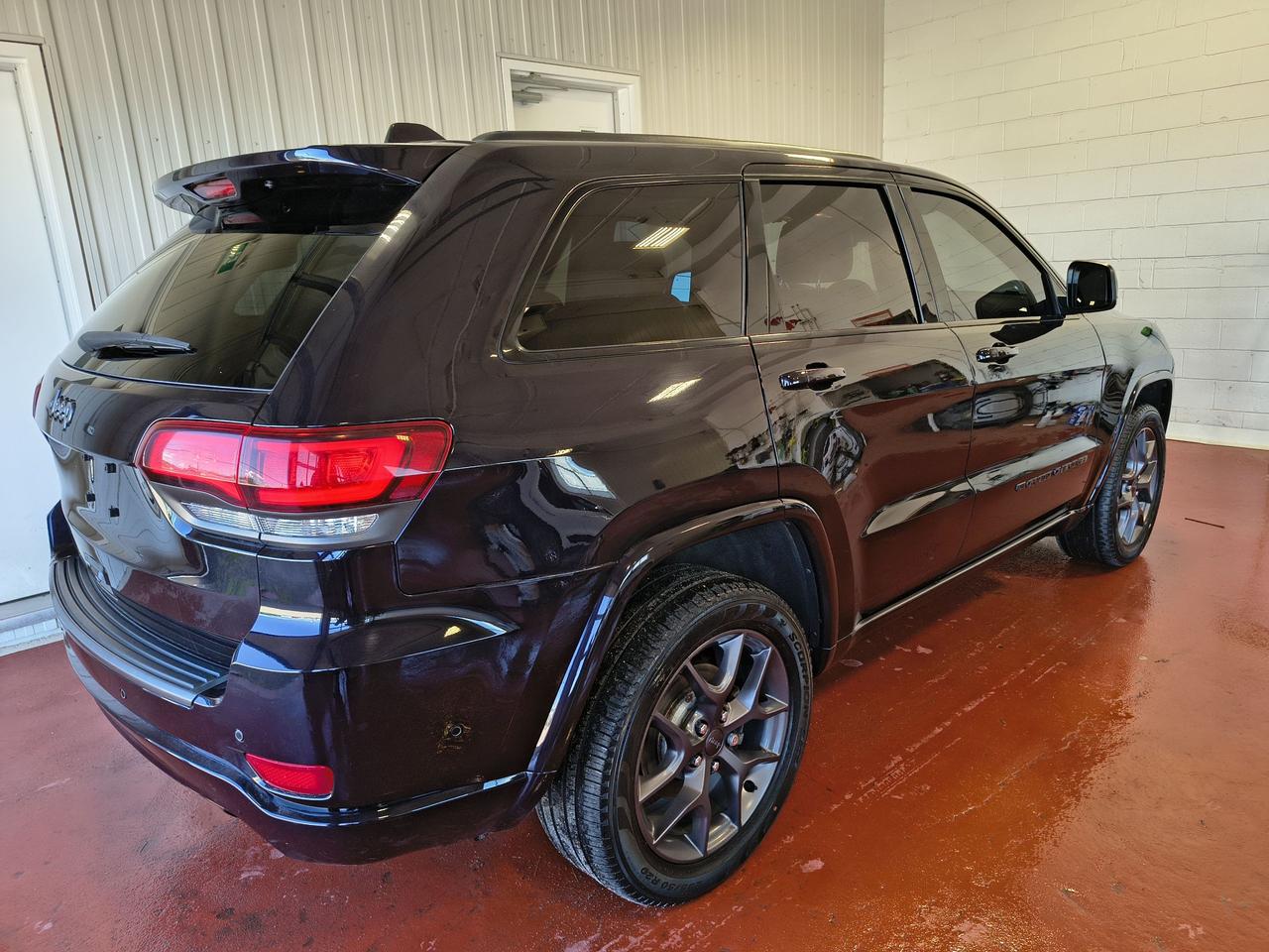 2021 Jeep Grand Cherokee 80th Anniversary Edition Photo0