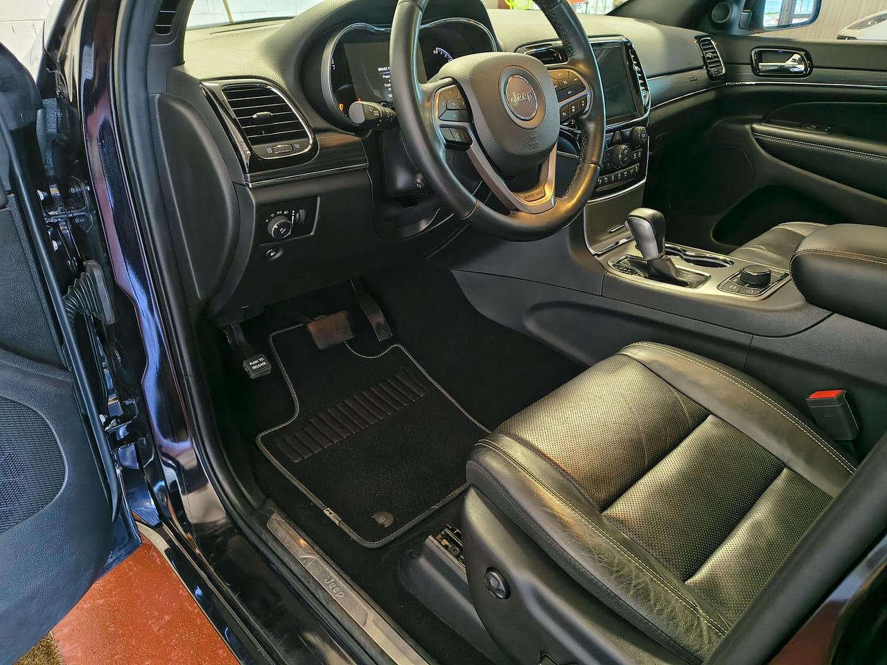 2021 Jeep Grand Cherokee 80th Anniversary Edition Photo0