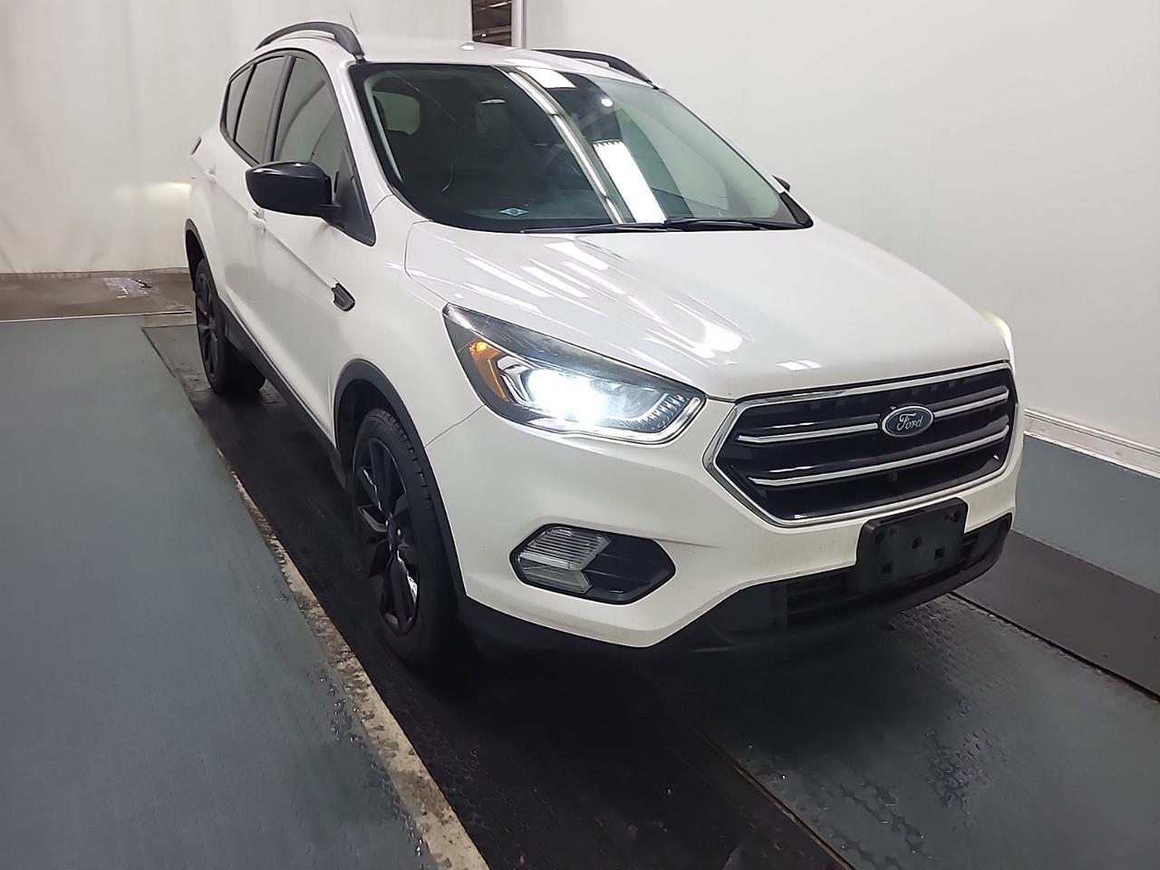 2017 Ford Escape SE 2.0L 4WD - Photo #1