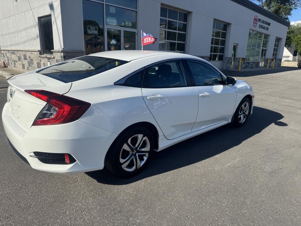 2017 Honda Civic LX Photo3