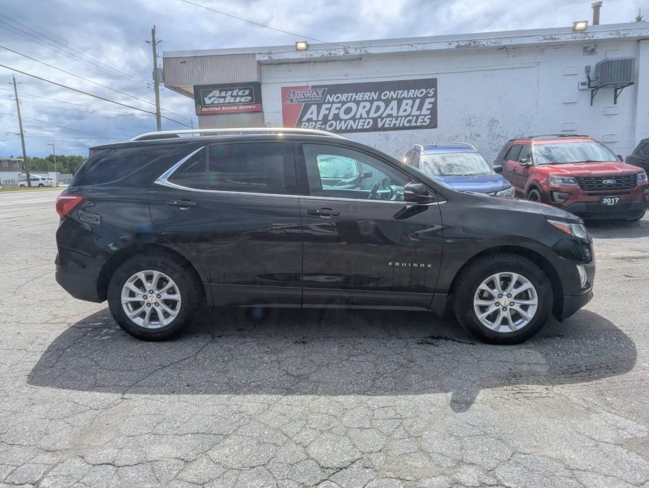 2018 Chevrolet Equinox LT w/1LT All-Wheel Drive Photo3