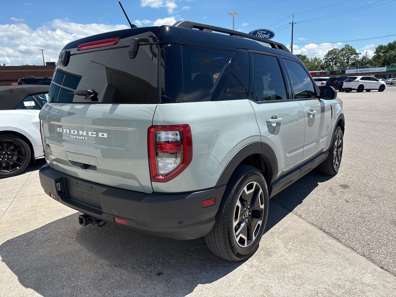 2023 Ford Bronco Sport Outer Banks Photo2