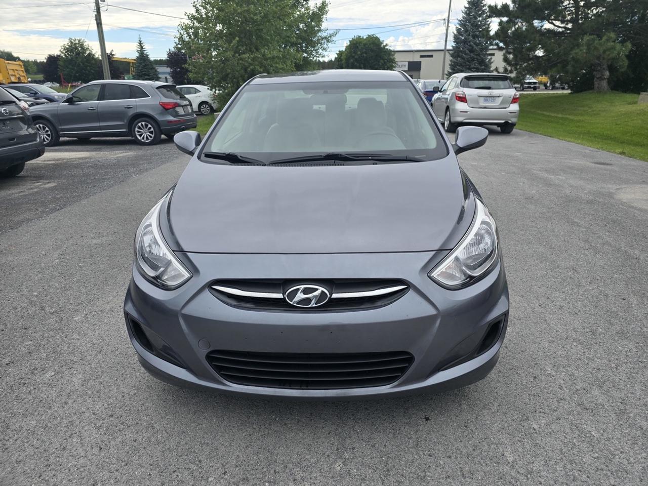 2016 Hyundai Accent GL Photo