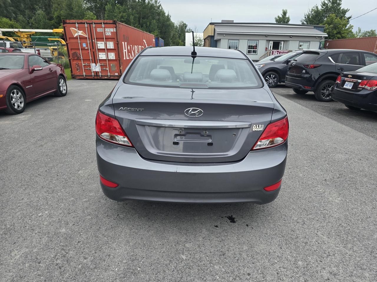 2016 Hyundai Accent GL Photo