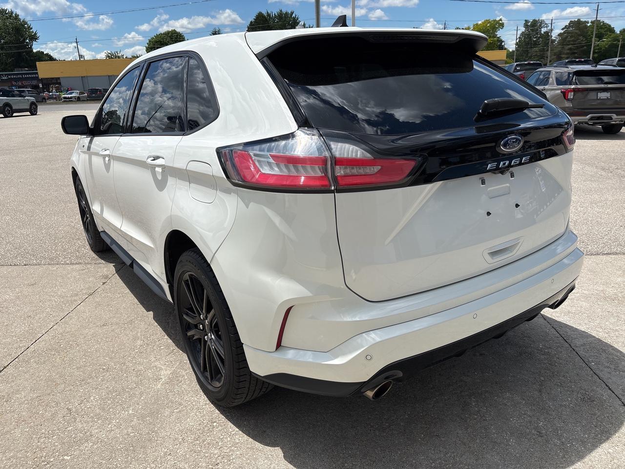 2021 Ford Edge ST Line Photo